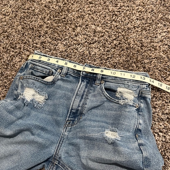 American Eagle light wash straight leg mom jeans size women’s 4 - Picture 6 of 8